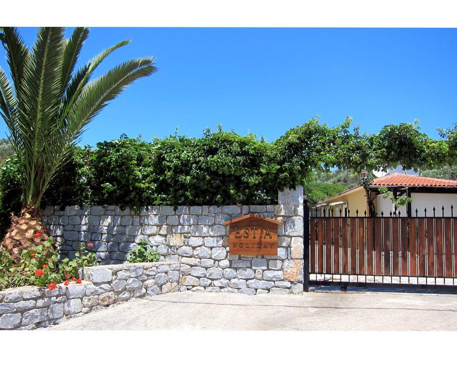 Estia Holiday Gythio Exterior photo